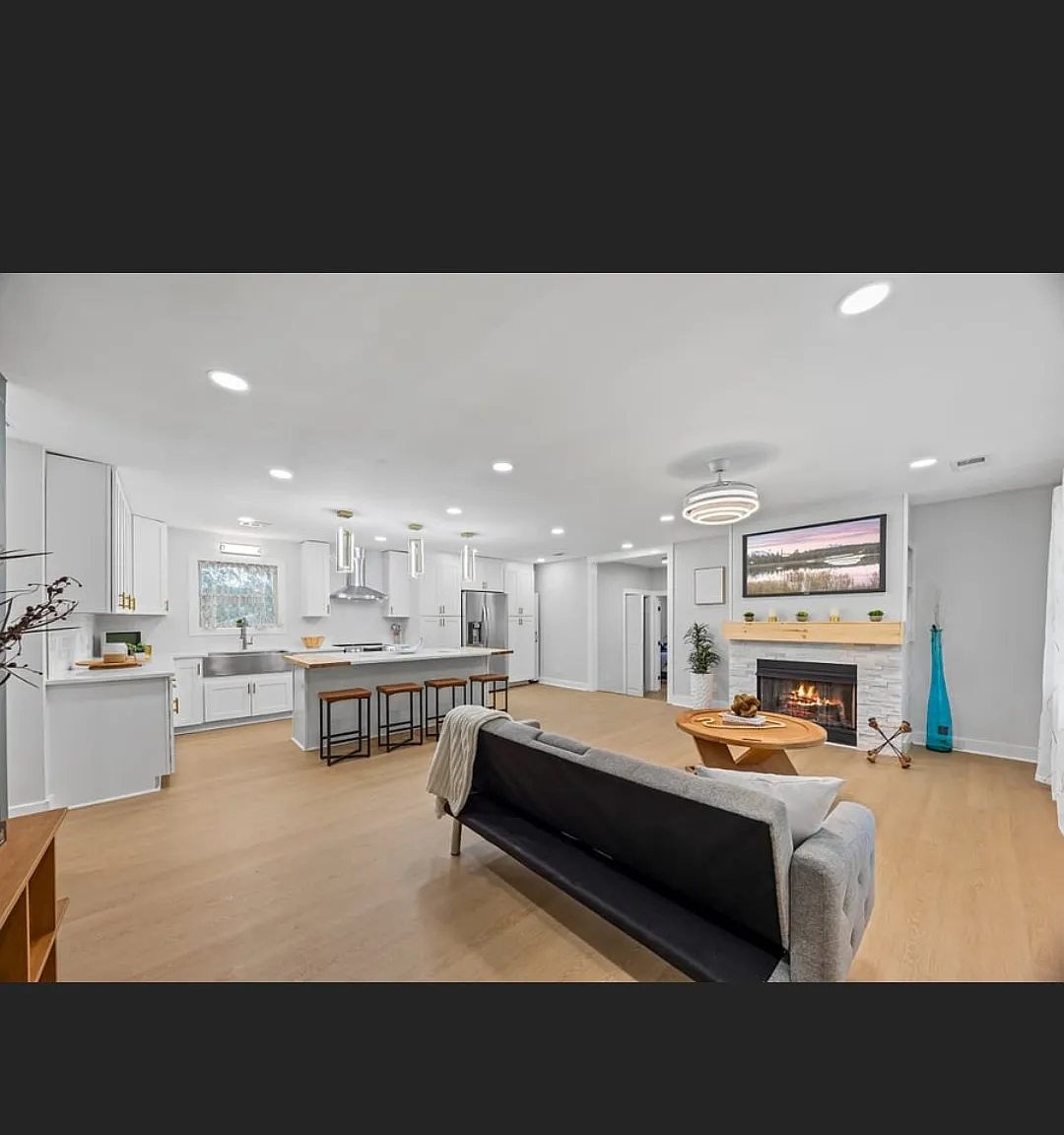 3 bed, $4,000 — Photo 2