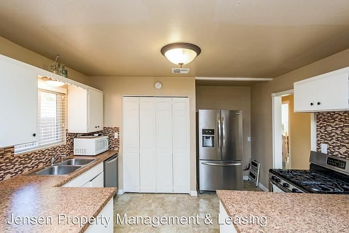 1st image of 884 N Black Rock Dr