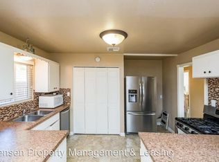884 N Black Rock Dr, Santa Clara, UT 84765