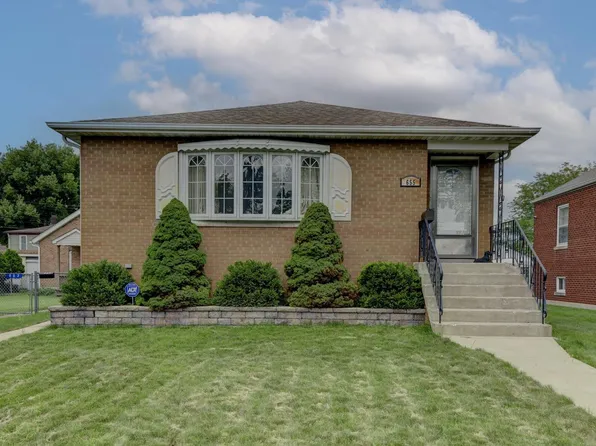 655 Stewart Ct, Whiting, IN 46394