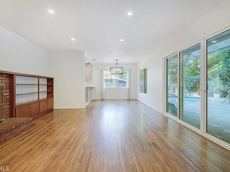 3585 El Lado Dr — Photo 11