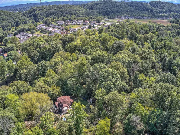 Windsor Forest Dr, Kingsport, TN 37663