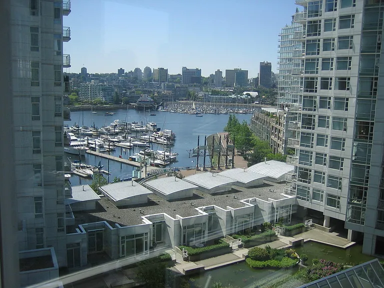 198 Aquarius Mews — Photo 52
