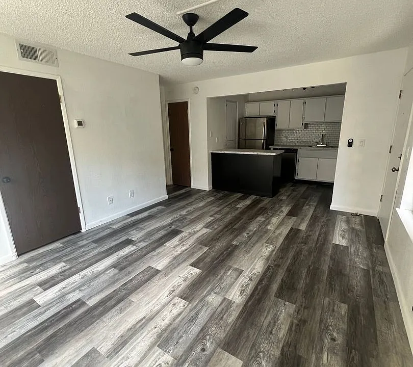 1200 S Riordan Ranch St #25