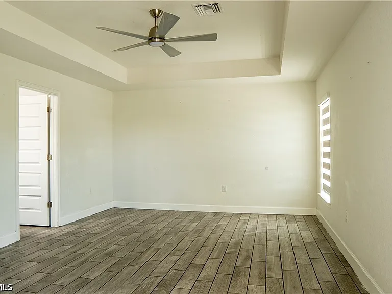 1100 Diplomat Pkwy W — Photo 15