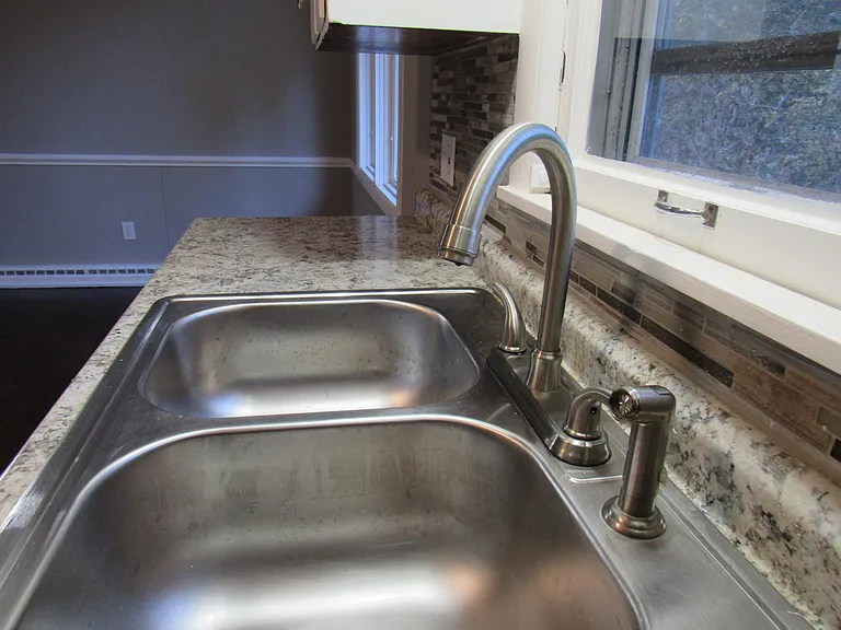 1065 Howe Ave — Photo 6
