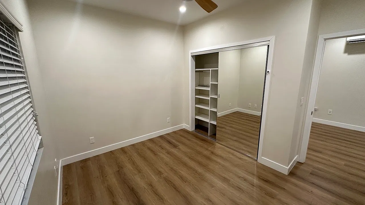 2 bed, 600 sqft, $2,500 — Photo 4