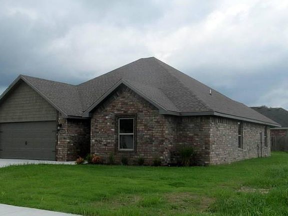 3rd image of 1641 Whirlaway Ln