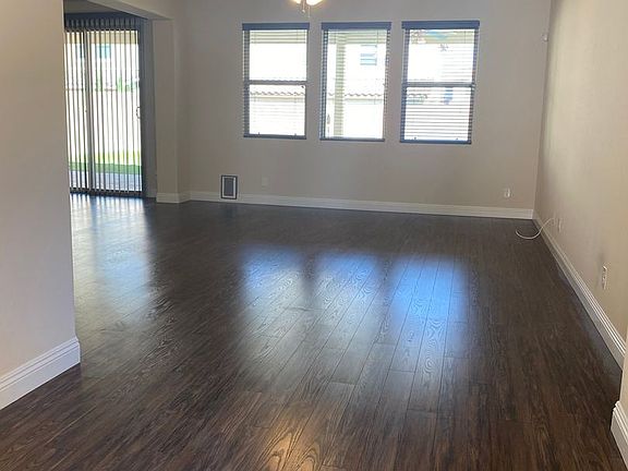 5th image of 264 Garden Arbor Ct