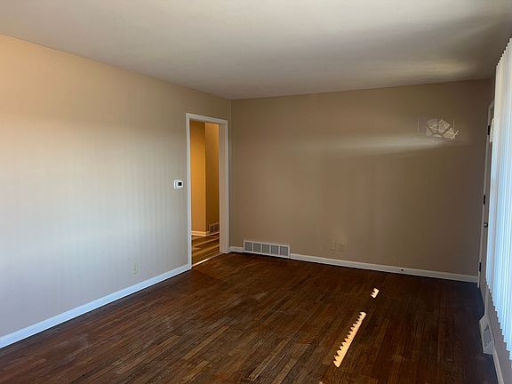 3rd image of 5079 Byers Rd