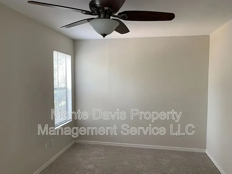 513 S Park Dr #103 — Photo 14