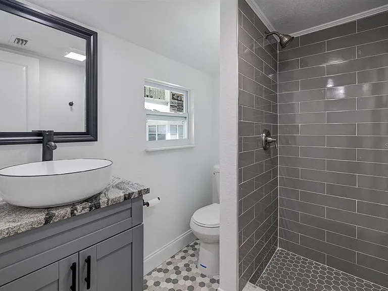 736 Jackson St N #2 — Photo 12
