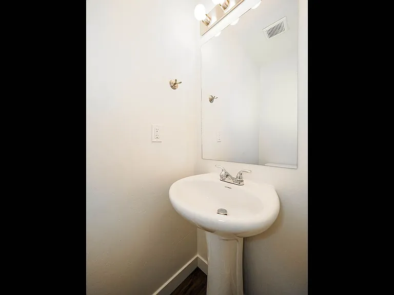 634 N 130 E — Photo 18