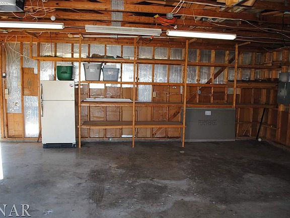 4th image of 208 E South St
