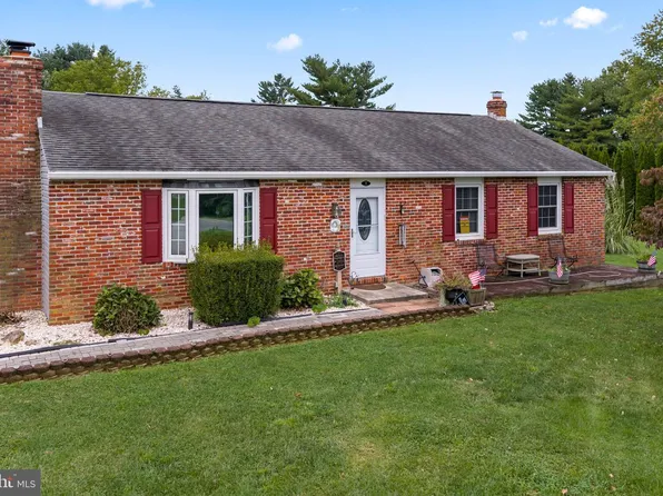 7 Graces Dr, Coatesville, PA 19320