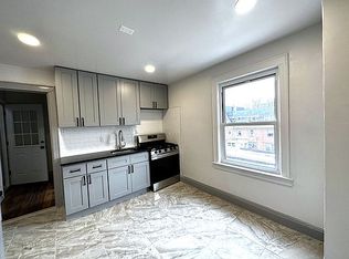 33-40 72nd St #2C, Jackson Heights, NY 11372