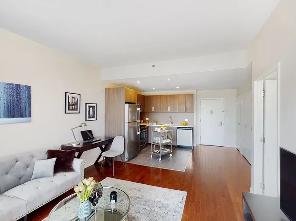 1215 Broadway APT 232, Astoria, NY 11106