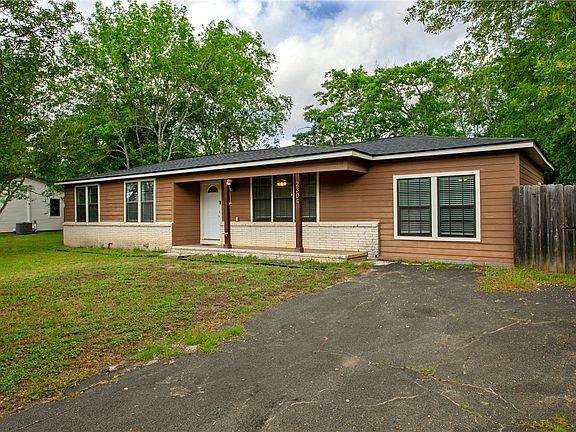 2nd image of 2304 Staunton Dr