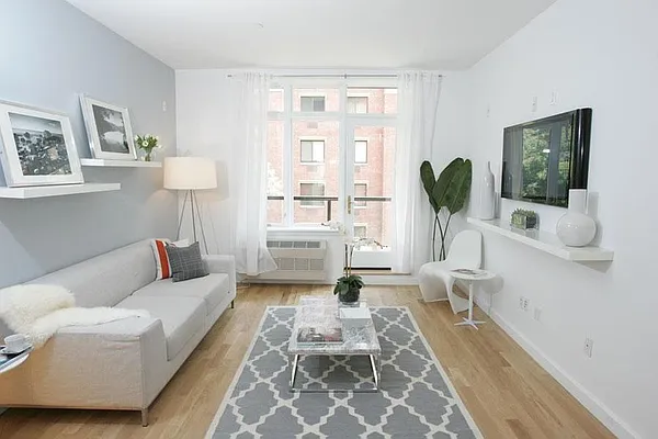 Rented by EXR | media 1