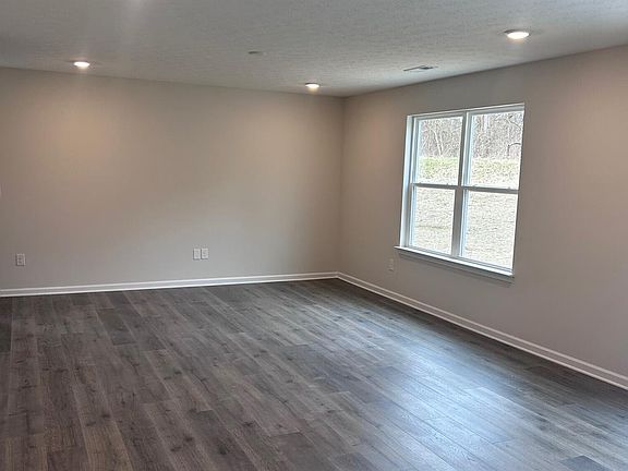 2nd image of 102 River Heights Dr
