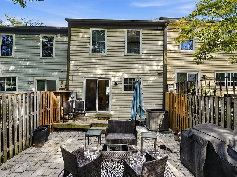 22 Habersham Ct — Photo 14