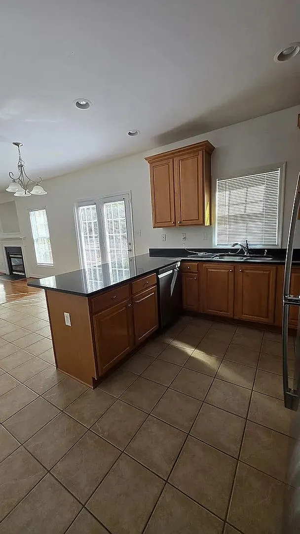 Spacious 4BR House in Providence Forge — Photo 2