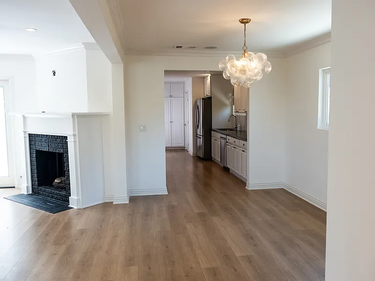 10706 Langmuir Ave — Photo 6