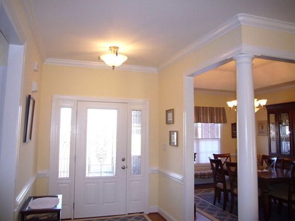 3rd image of 102 Trailwater Dr