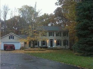 3767 Kenrob Ct SE, Grand Rapids, MI 49546