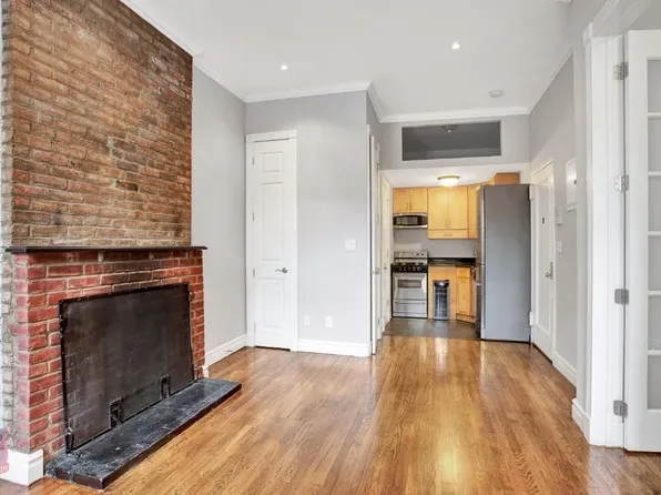 564 Hudson Street image 1 of 4