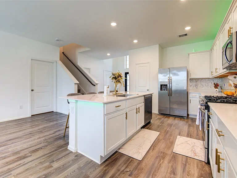 26627 Ledgemont Dr — Photo 9