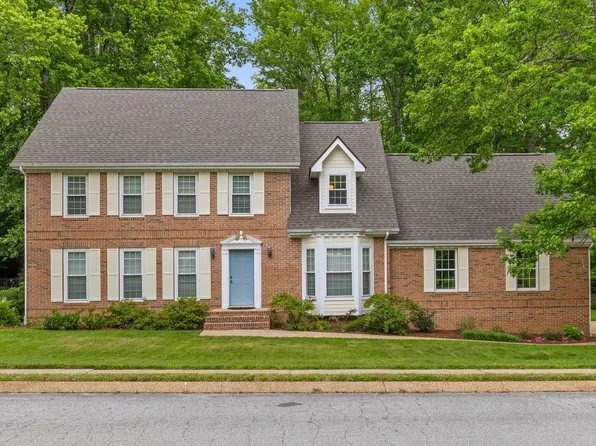 3604 Gentry Station Dr, Signal Mountain, TN 37377