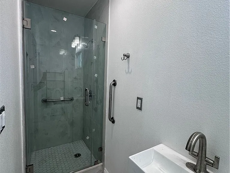 11209 Emery St — Photo 12