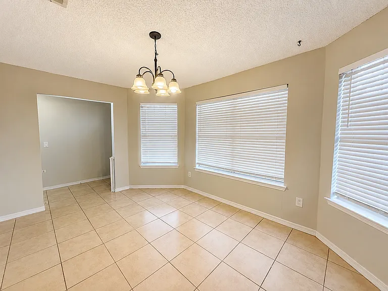 2722 Shalimar Dr — Photo 21