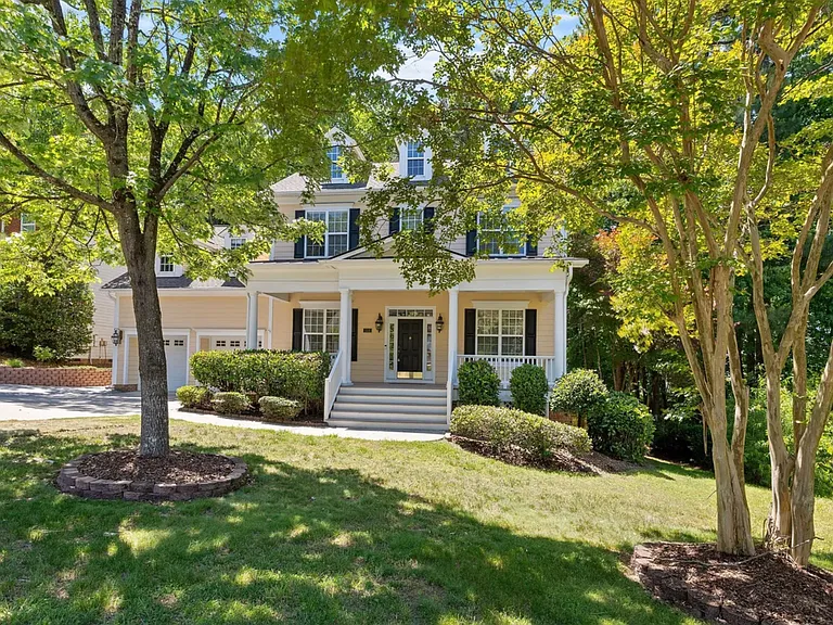 111 Sir Walker Ln — Photo 2