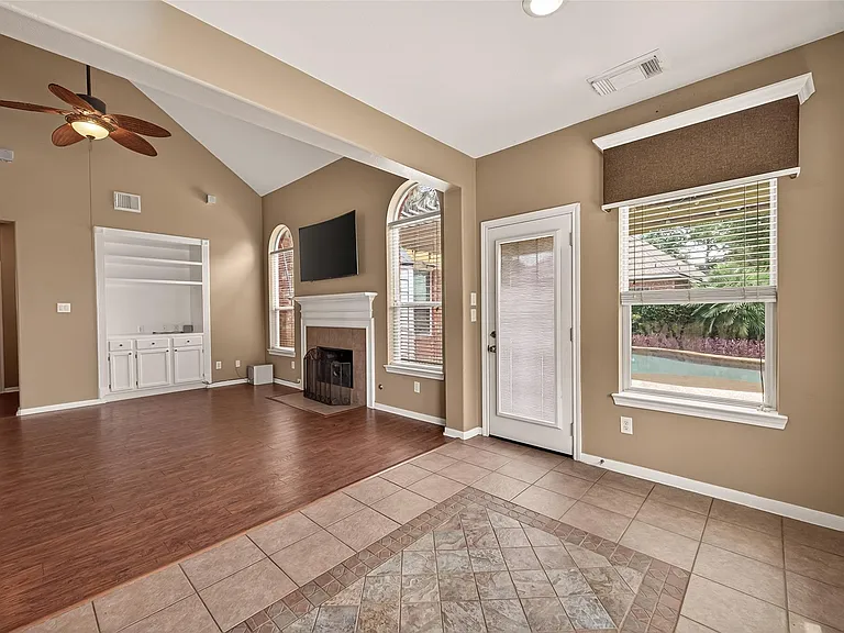 4702 Autumn Orchard Ln — Photo 16