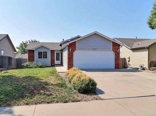 3818 Longhorn Ln, Evans, CO 80620