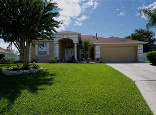 825 Via Bianca Dr, Davenport, FL 33896