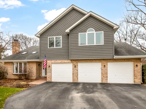 1020 Edgewood Ct, Lemont, IL 60439