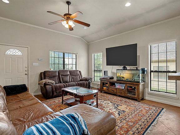 2nd image of 112 Garden Dr