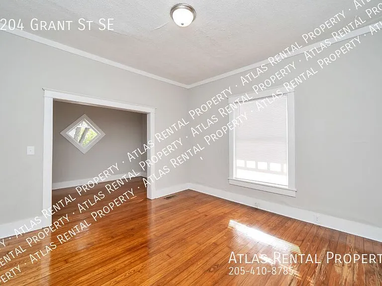 1204 Grant St SE — Photo 8