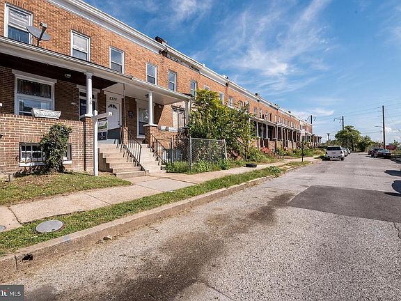 2nd image of 2330 Lauretta Ave