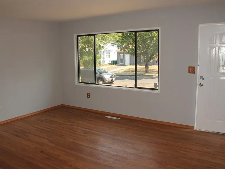 6123 NE 14th Ave — Photo 15