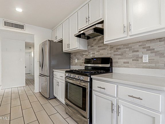 3rd image of 1668 Robert Wynn St
