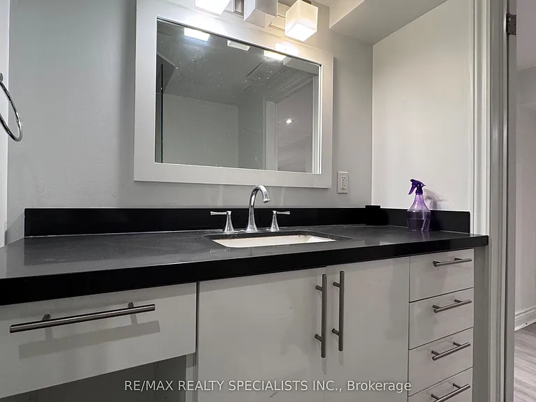 131 Searle Ave #BASEMENT — Photo 28