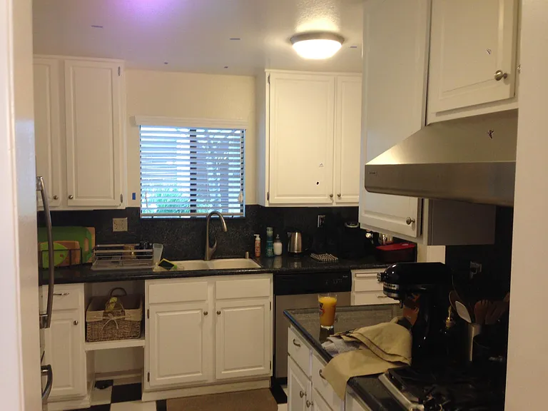 1887 Greenfield Ave #107 — Photo 5