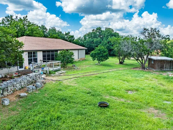121 Dresden Wood Dr, Boerne, TX 78006