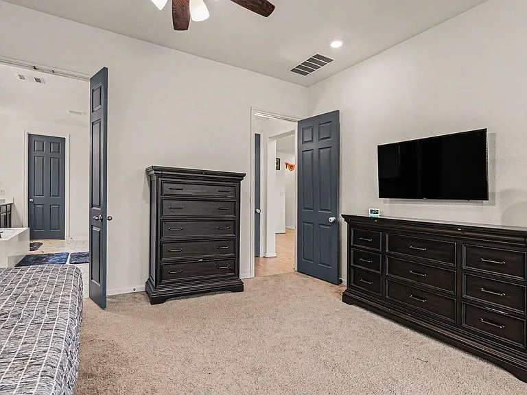 2107 Brooke Avery Dr — Photo 16