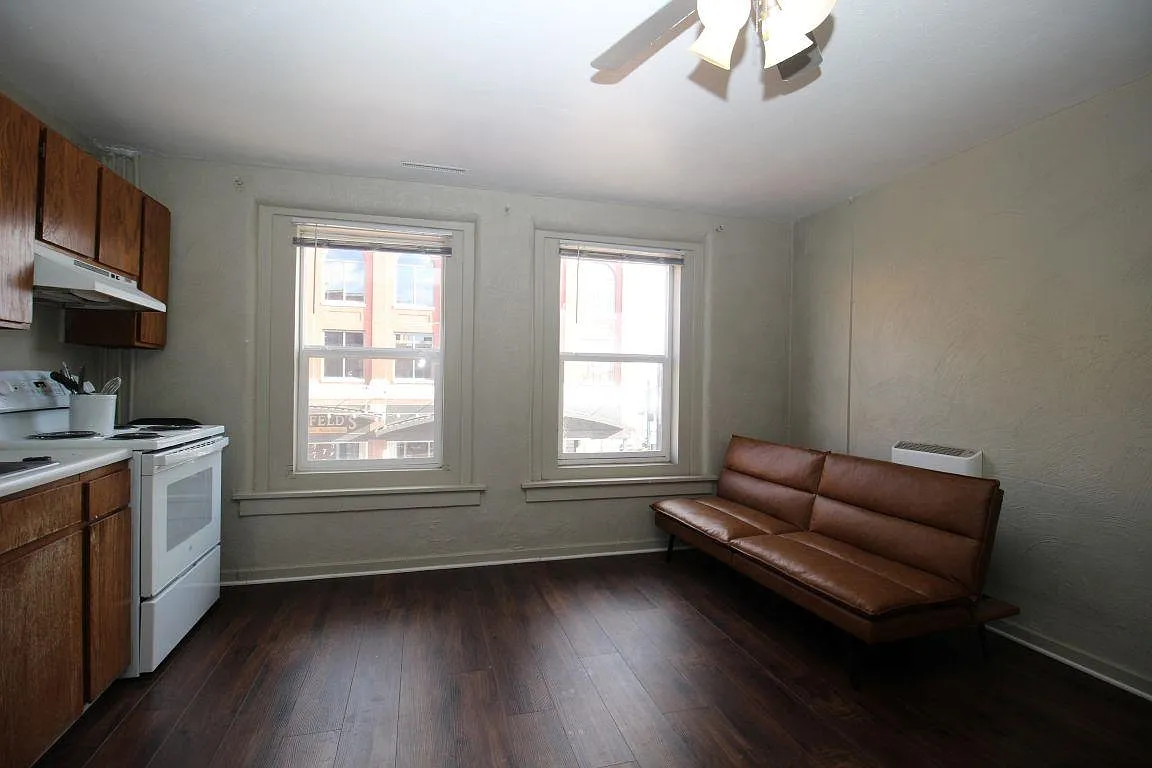 Studio, 500 sqft, $650 — Photo 4