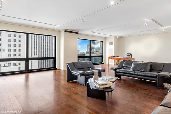 Sold by Maltz Auctions Inc | media 22